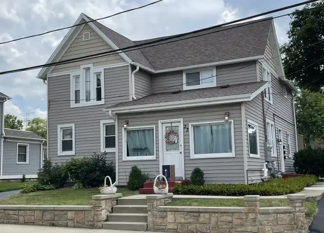 Property at 33 E Main St Unit 2, Cary, IL, 60013, 1 bed, 1 bath, [object Object]