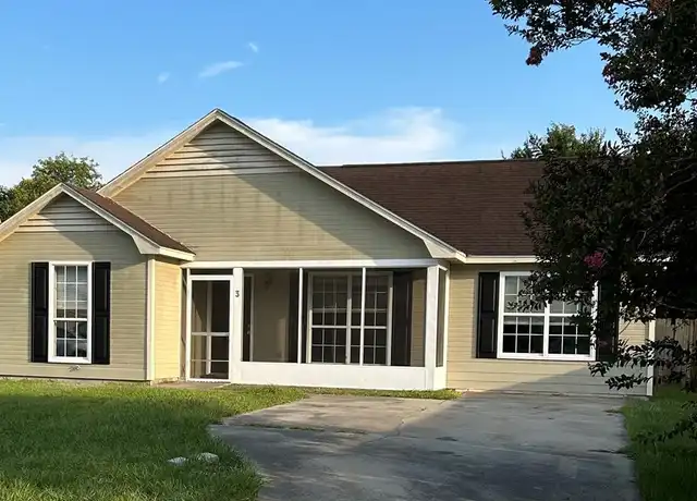 Property at 3 N Sawgrass Cir, Valdosta, GA, 31602, 4 beds, 2 baths, [object Object]