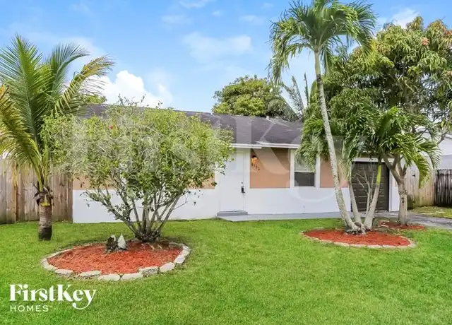 Property at 8170 SW 6th Ct, North Lauderdale, FL, 33068, 4 beds, 2 baths, [object Object]