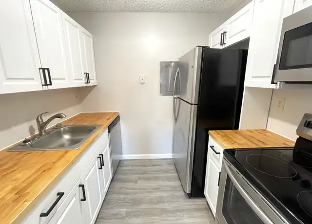 Property at 1153 Lake Victoria Dr Unit O, West Palm Beach, FL, 33411, 1 bed, 1 bath, [object Object]