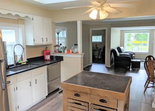 Property at 2402 N 2nd Ln, Oconomowoc, WI, 53066, 2 beds, 1 bath, [object Object]