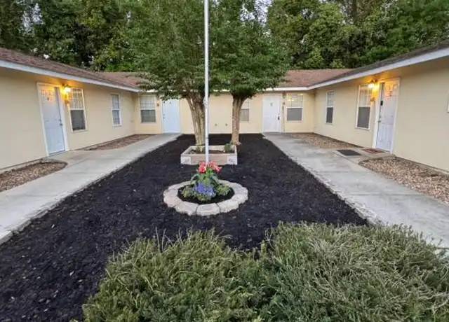 Property at 2906 Pineland Dr Unit C, Gulfport, MS, 39501, 2 beds, 2 baths, [object Object]