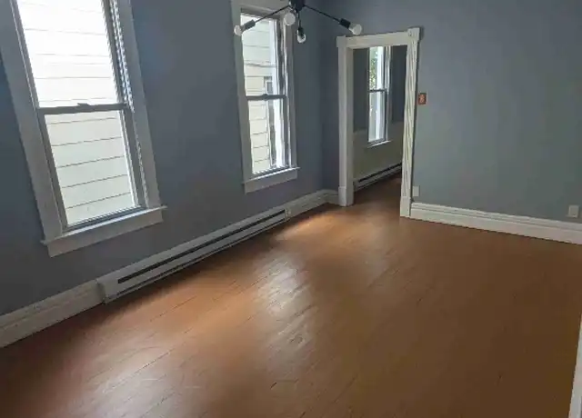Property at 515 Waldo St, New Castle, PA, 16101, 3 beds, 1 bath, [object Object]