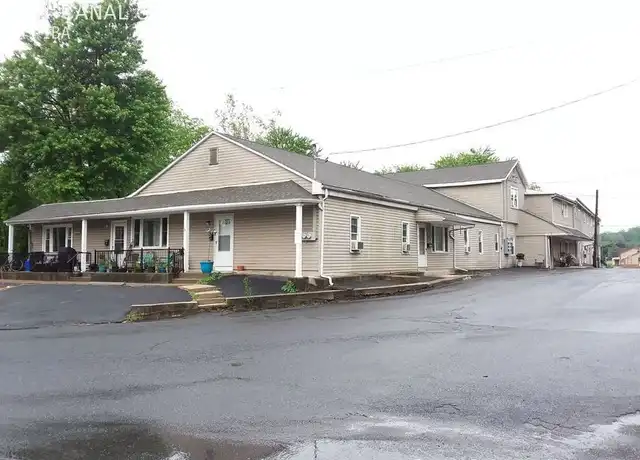 Property at 1044 Canal St Unit 3, Northampton, PA, 18067, 2 beds, 1 bath, [object Object]
