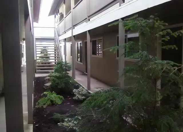 Property at 1190 S A St Unit 17, Springfield, OR, 97477, 2 beds, 1 bath, [object Object]