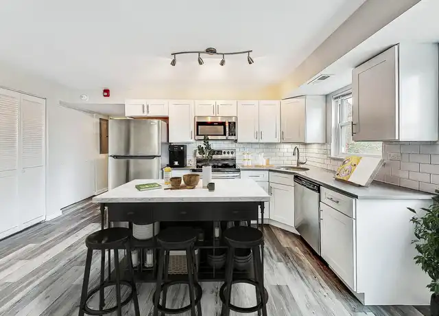 Property at Euclid Place - 501 W Euclid Ave, Arlington Heights, IL, 60004, 1-2 bed, 1 bath, [object Object]