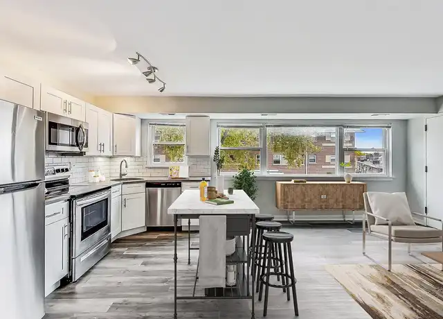Property at Euclid Place - 501 W Euclid Ave, Arlington Heights, IL, 60004, 2 beds, 1 bath, [object Object]