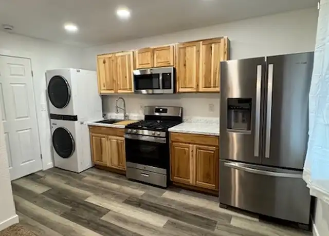 Property at 202 S Park Ave Unit 216, Aztec, NM, 87410, 1 bed, 1 bath, [object Object]