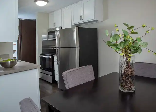 Property at 600 10th Ave Apartments - 600 10th Ave SE, Minneapolis, MN, 55414, 0-2 beds, 1 bath, [object Object]