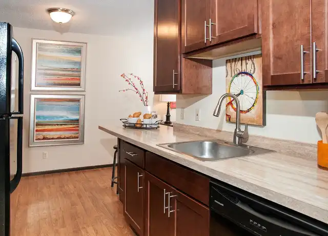 Property at 600 10th Ave Apartments - 600 10th Ave SE, Minneapolis, MN, 55414, 1-2 bed, 1 bath, [object Object]