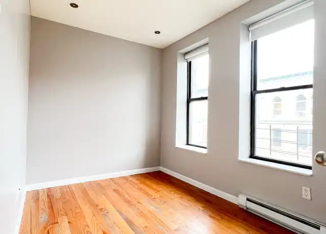 Property at 312 W 114th St Unit 42, New York, NY, 10026, 5 beds, 1 bath, [object Object]