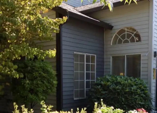 Property at Pointe West Apts - 11556 SE Fuller Rd, Portland, OR, 97222, 2 beds, 1-2 bath, [object Object]