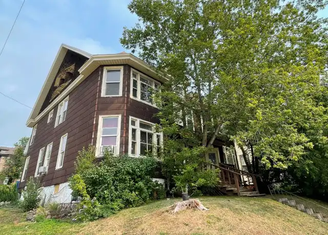 Property at 1901 E Superior St Unit 4, Duluth, MN, 55812, 3 beds, 1 bath, [object Object]
