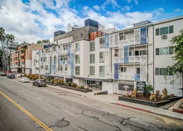 Property at 8375 Fountain Ave, West Hollywood, CA, 90069, 2-3 beds, 2 baths, [object Object]