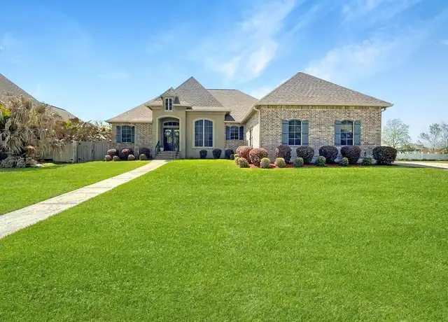 Property at 122 Gretel Cv, Slidell, LA, 70458, 4 beds, 2 baths, [object Object]