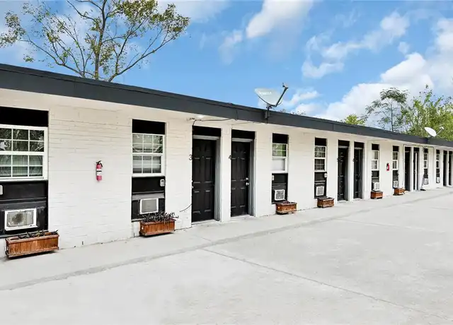 Property at 3714 Dabney St Unit O, Houston, TX, 77026, 1 bed, 1 bath, [object Object]