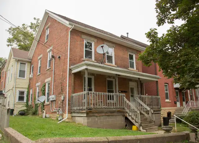 Property at 691 W 3rd St Unit 2, Dubuque, IA, 52001, 1 bed, 1.5 baths, [object Object]