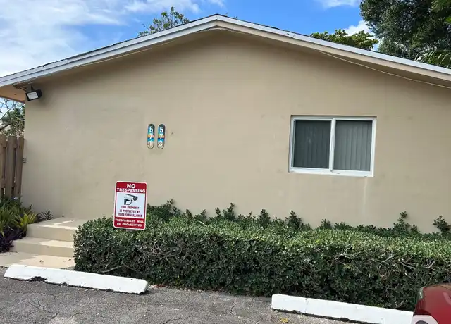 Property at 571 NE 34th St, Oakland Park, FL, 33334, 2 beds, 1 bath, [object Object]