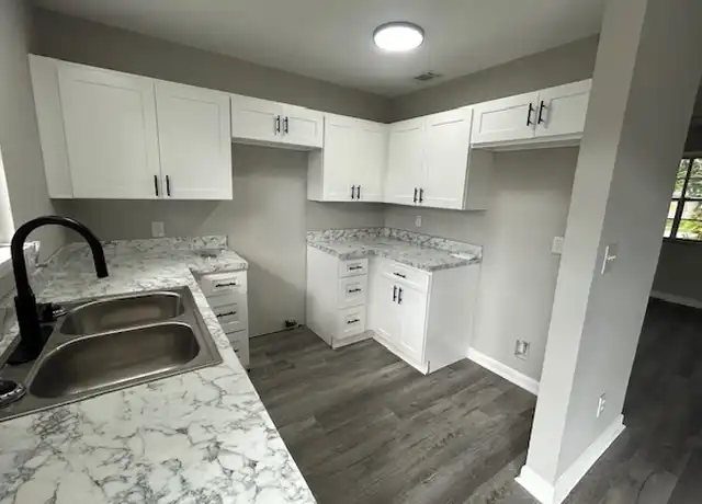 Property at 1014 La Marche Dr, Jacksonville, FL, 32205, 5 beds, 2 baths, [object Object]