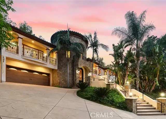 Property at 19554 Wells Dr, Tarzana, CA, 91356, 5 beds, 6 baths, [object Object]