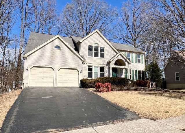 Photo of 13745 Cabells Mill Dr, Centreville, VA 20120