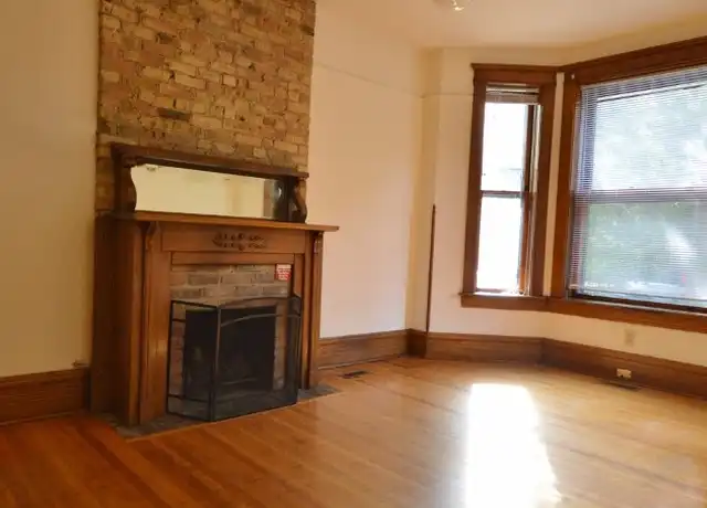 Property at 3725 N Fremont St Unit 1, Chicago, IL, 60613, 4 beds, 3 baths, [object Object]