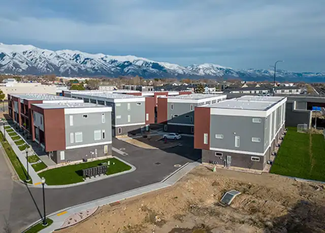 Property at 650 S 450 E, Clearfield, UT, 84015, 3 beds, 2.5 baths, [object Object]