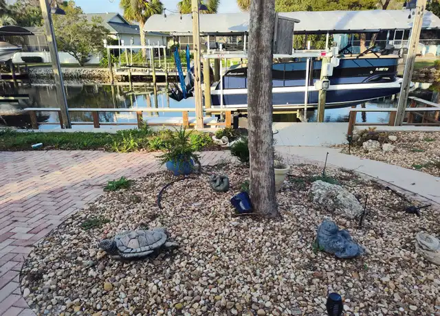 Property at 11481 W Riverhaven Dr, Homosassa, FL, 34448, 2 beds, 2 baths, [object Object]