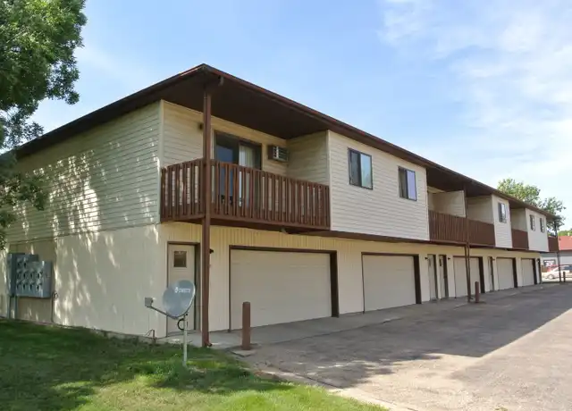 Property at 1409 2nd Ave SW Unit 2, Minot, ND, 58701, 1 bed, 1 bath, [object Object]