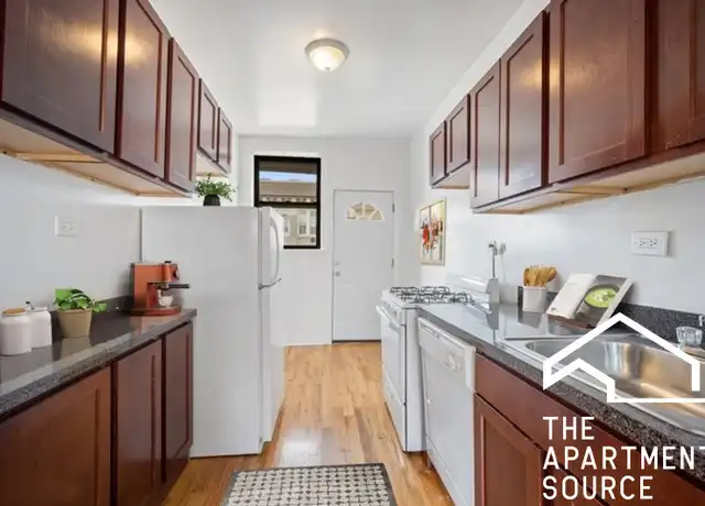 Property at 819 W Waveland Ave Unit 109, Chicago, IL, 60613, 2 beds, 1 bath, [object Object]