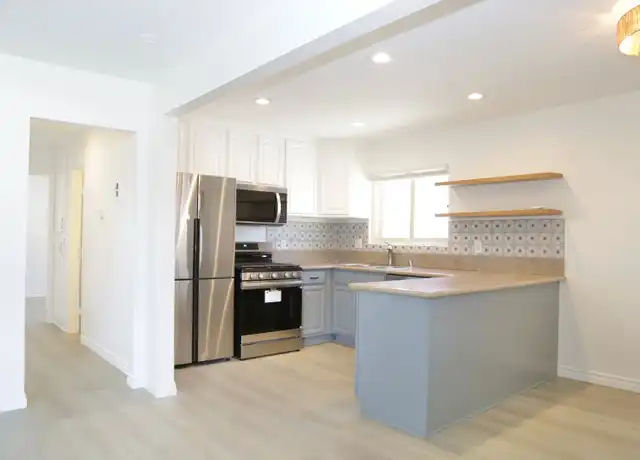 Property at 16532 Delton Cir Unit 3, Huntington Beach, CA, 92647, 2 beds, 2 baths, [object Object]