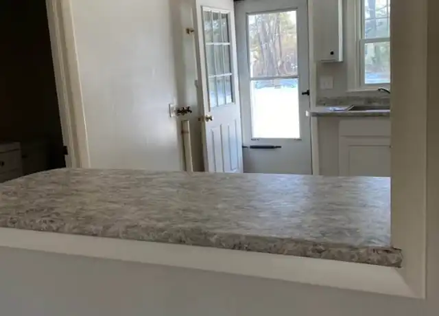 Property at 106 Burnell Dr, Yarmouth, ME, 04096, 2 beds, 1 bath, [object Object]