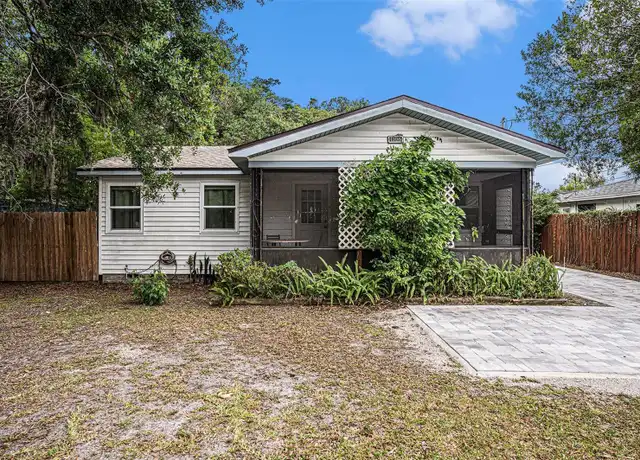 Property at 1106 W Hiawatha St, Tampa, FL, 33604, 2 beds, 1 bath, [object Object]