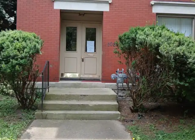 Property at 108 W Burnett Ave Unit 1, Louisville, KY, 40208, 3 beds, 1 bath, [object Object]