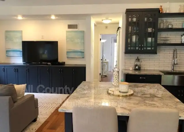 Property at 521 W Winter Park St, Orlando, FL, 32804, 2 beds, 1 bath, [object Object]