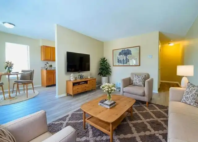 Property at 1558 E 125th St Unit c, Olathe, KS, 66061, 2 beds, 1 bath, [object Object]