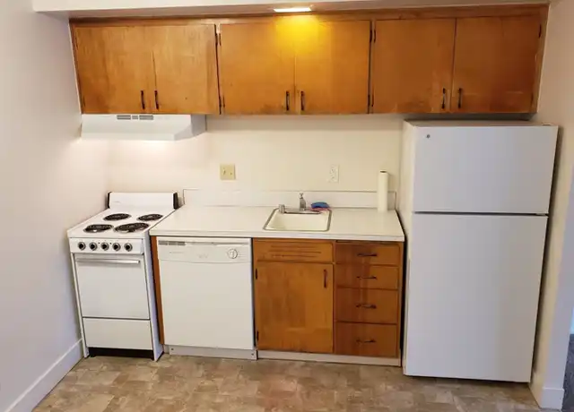 Property at 2519 E Mill Plain Blvd, Vancouver, WA, 98661, 1 bed, 1 bath, [object Object]