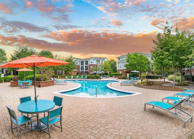 Photo of 905 Matthews Commons Dr, Matthews, NC 28105