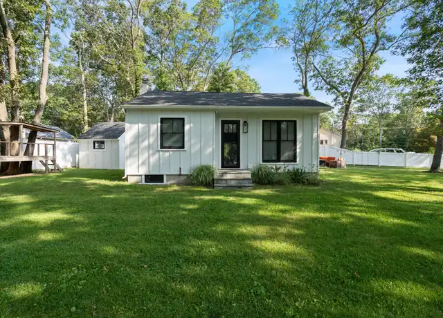 Property at 64 Corchaug Trl, Ridge, NY, 11961, 2 beds, 1 bath, [object Object]