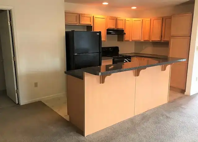 Property at Saylor Park Apartments - 5108 N Coplay Rd, Whitehall Township, PA, 18052, 2 beds, 1.5 baths, [object Object]