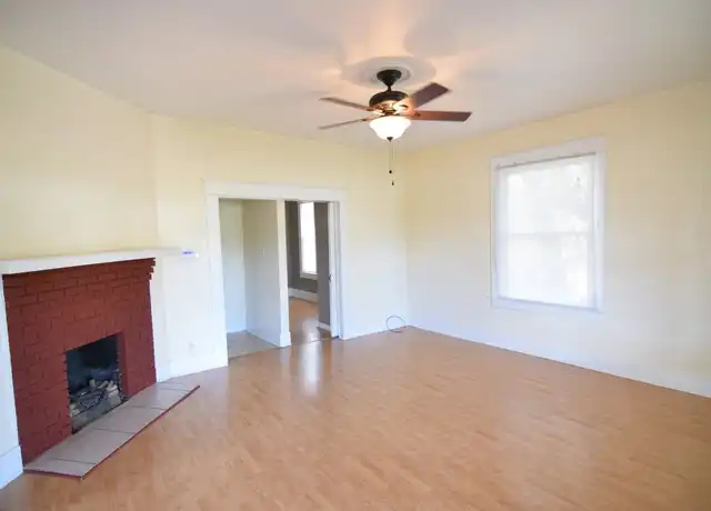 Property at 1214 S 11th St, Temple, TX, 76504, 3 beds, 1.5 baths, [object Object]
