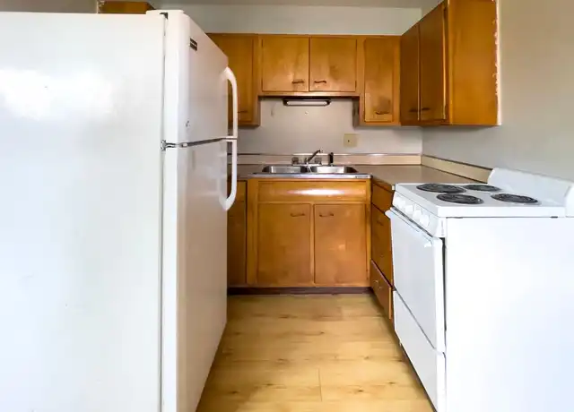 Property at 402 N Calvert St Apt 03, Muncie, IN, 47303, 0 beds, 1 bath, [object Object]