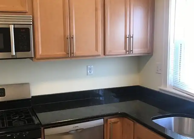 Property at 65 Conwell Ave Unit 3, Somerville, MA, 02144, 3 beds, 2 baths, [object Object]