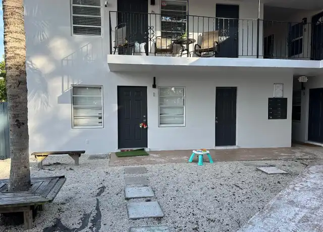 Property at 600 NE 46th Ct Unit 10, Oakland Park, FL, 33334, 2 beds, 1 bath, [object Object]