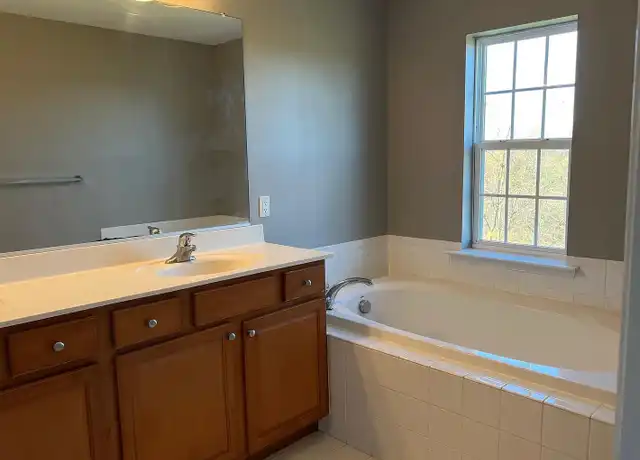 Property at 206 Brook Meadow Dr, Mechanicsburg, PA, 17050, 3 beds, 2.5 baths, [object Object]