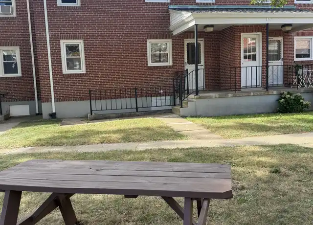 Property at 8 Ernest Rd Unit 2, Arlington, MA, 02474, 1 bed, 1 bath, [object Object]