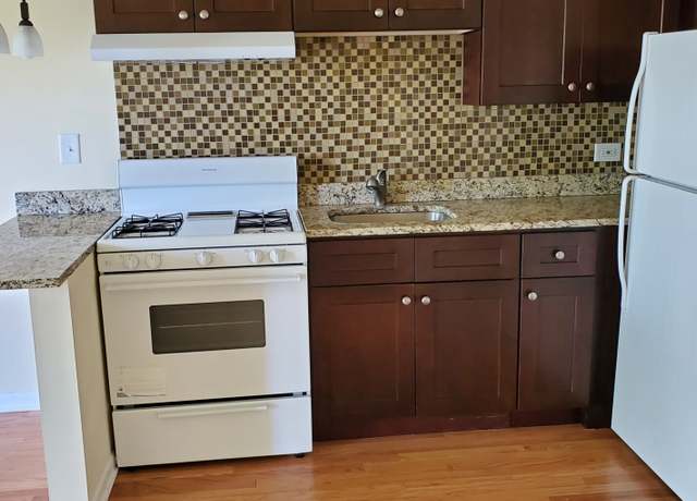 Photo of 6 Waukegan Rd Unit 6, Morton Grove, IL 60053