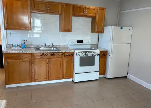 Property at 1173 Newport Ave Unit 1F, Pawtucket, RI, 02861, 1 bed, 1 bath, [object Object]
