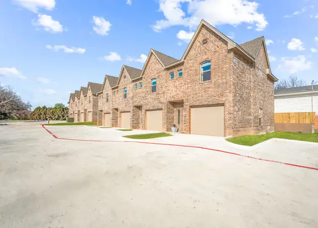 Property at 1011 W Vanderbilt St Unit 102, Stephenville, TX, 76401, 2 beds, 2.5 baths, [object Object]