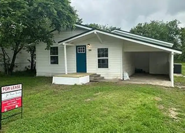 Property at 104 N Main St, Blooming Grove, TX, 76626, 3 beds, 2 baths, [object Object]